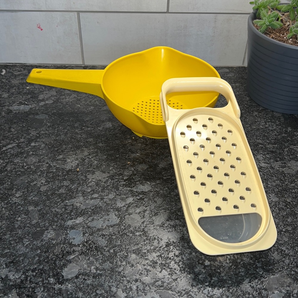 Vintage Tupperware small strainer and grater In like new condition Perfe…